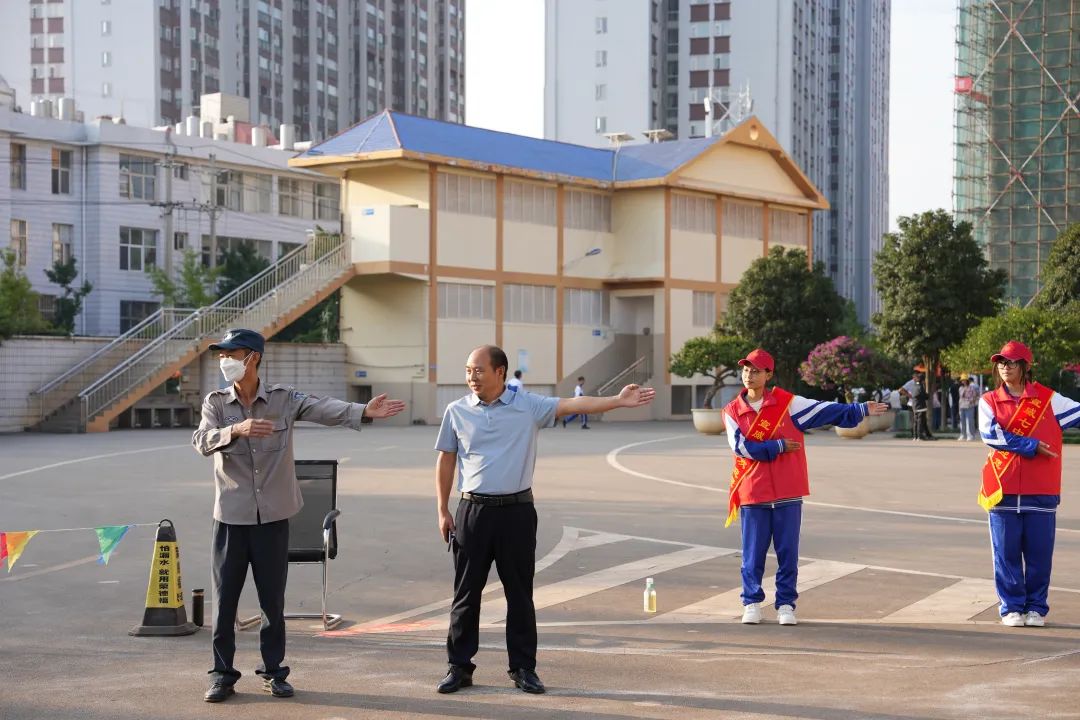 青春逐梦正当时，风帆再起展新程 ——         宣威七中高一新生报到日情况纪实”-图片4