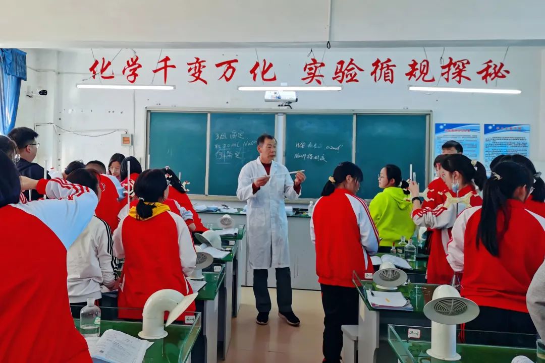 宣威市第五中学扎实开展理化生实验教学工作-图片1
