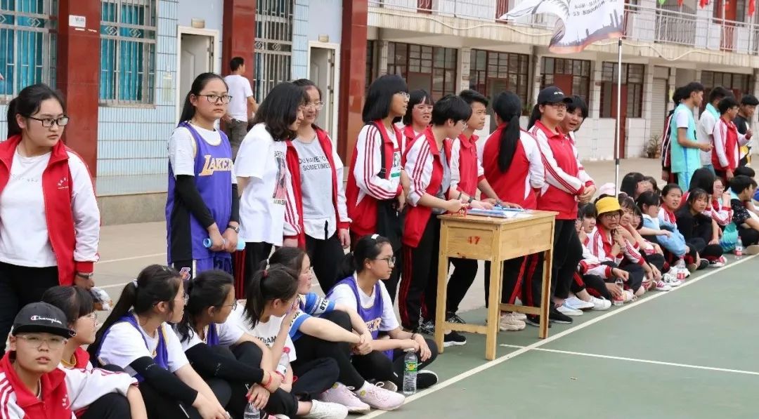 烈火青春丨记宣威五中、五中龙泉学校第四届篮球联赛开幕式-图片11