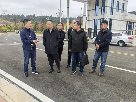 云南开放大学及曲靖市教体局领导到我校调研开放教育情况-图片1