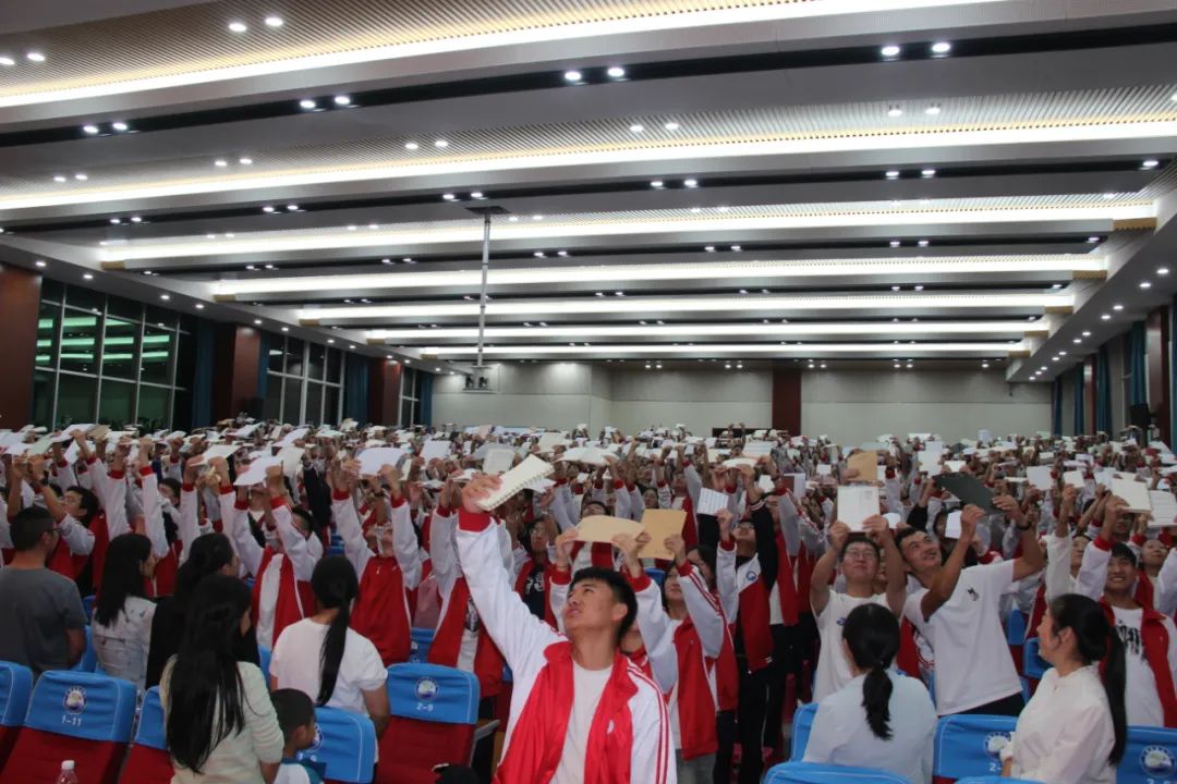 【挺进高三  成就梦想】宣威九中召开2025届高三励志演讲报告会-图片7