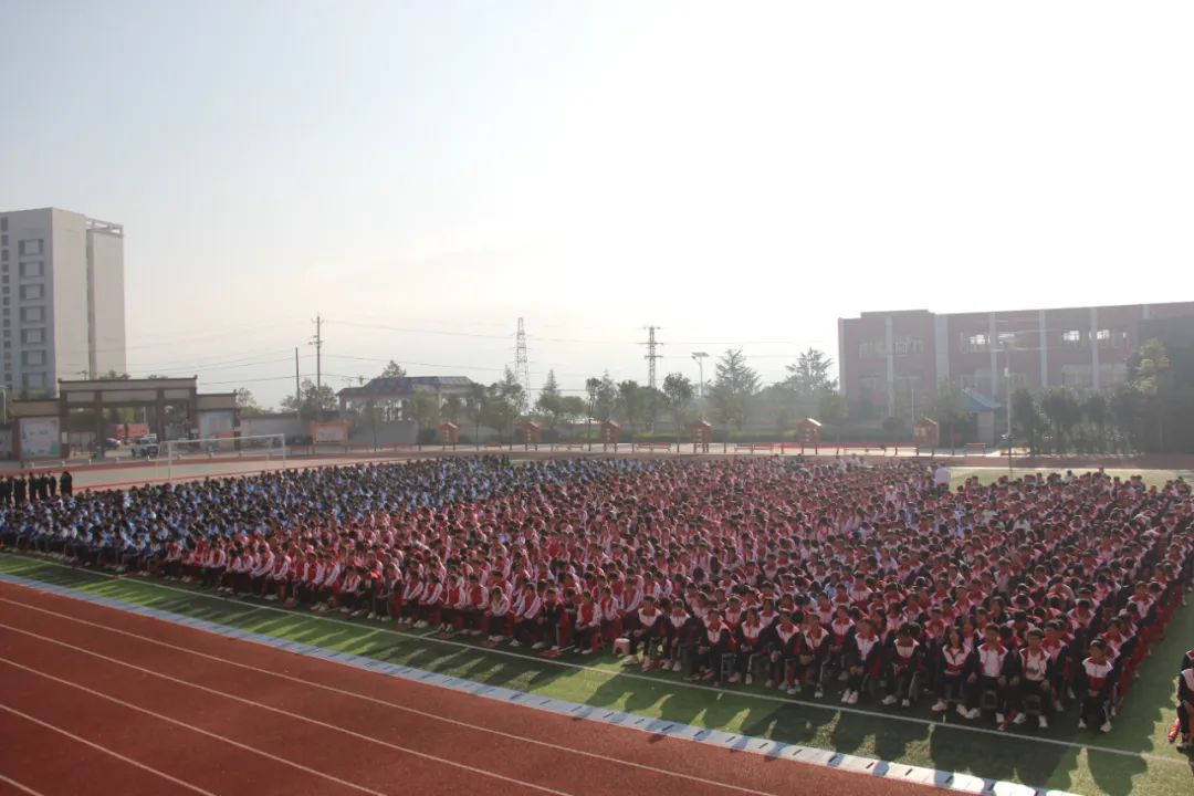 【弘扬教育家精神，加快建设教育强国】宣威九中召开2024—2025学年开学典礼暨表扬会-图片3