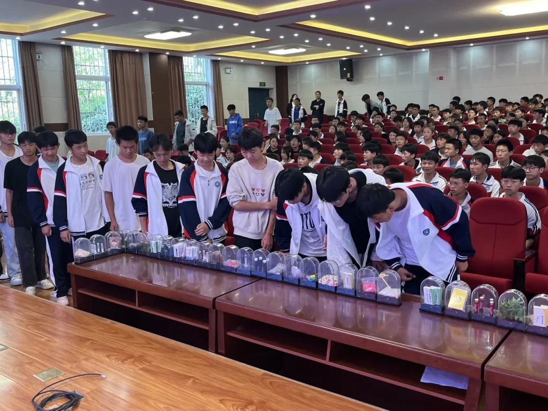 宣威一职校  宣威卫生学校禁毒法治宣传活动-图片3