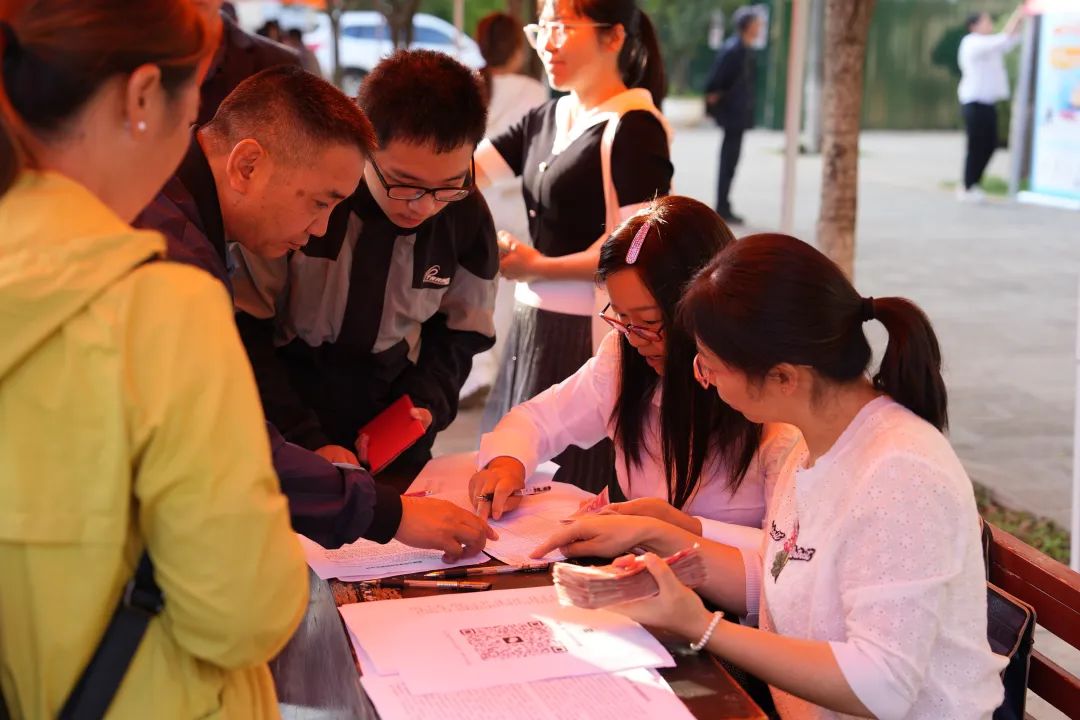 青春逐梦正当时，风帆再起展新程 ——         宣威七中高一新生报到日情况纪实”-图片6