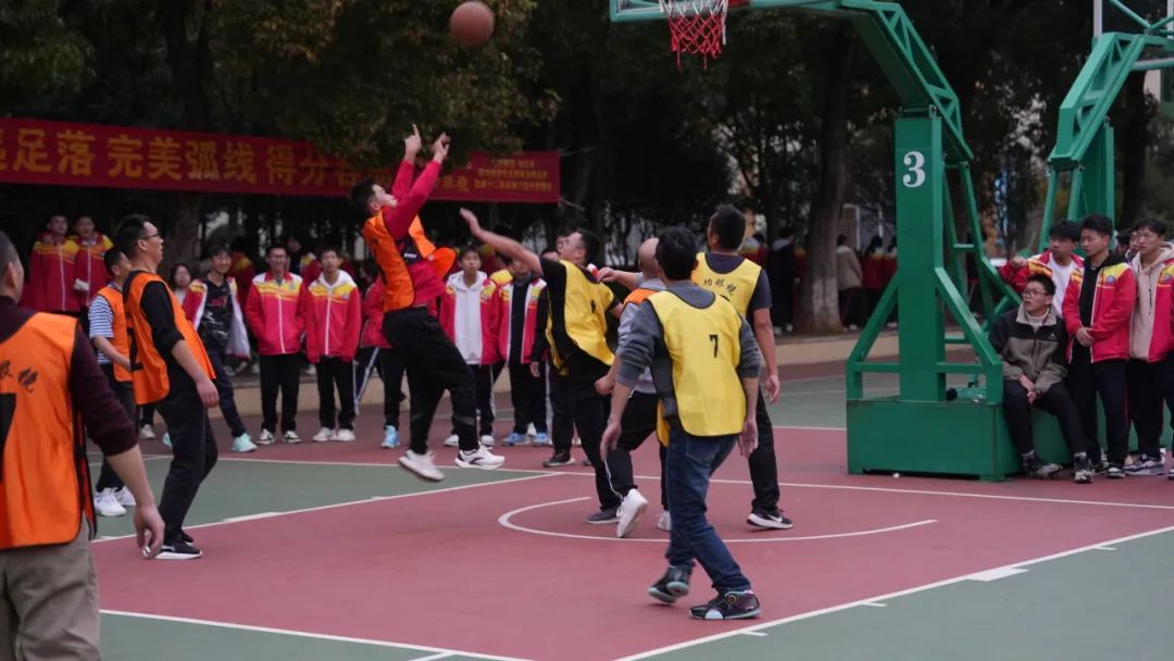 宣威市第七中学第二十届篮球运动会圆满落幕-图片2