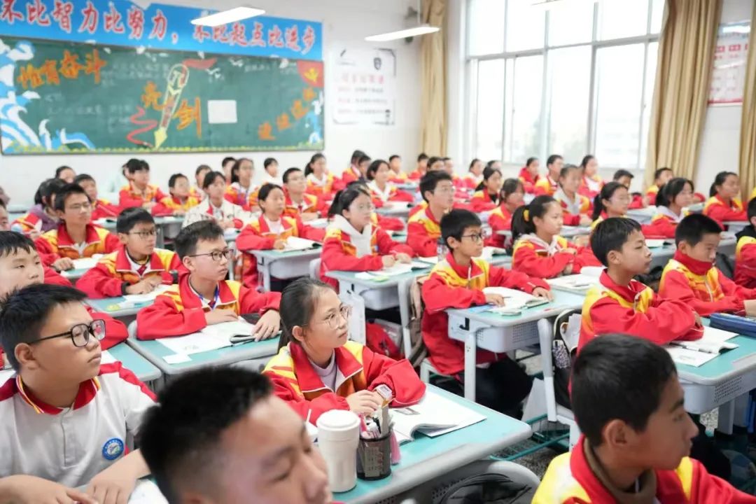 普洱市思茅区第四中学领导、教师赴宣威市第七中学参观交流-图片4