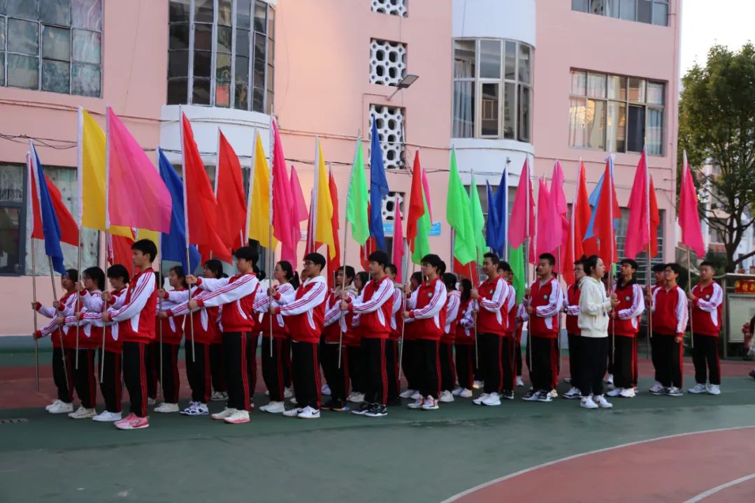 宣威五中、五中龙泉学校第37届冬季田径运动会圆满落幕-图片1