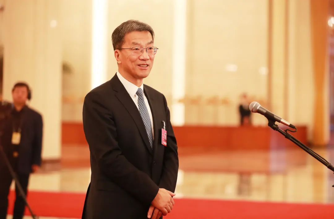 首场“部长通道”上,教育部部长怀进鹏回应这些教育热点-图片1
