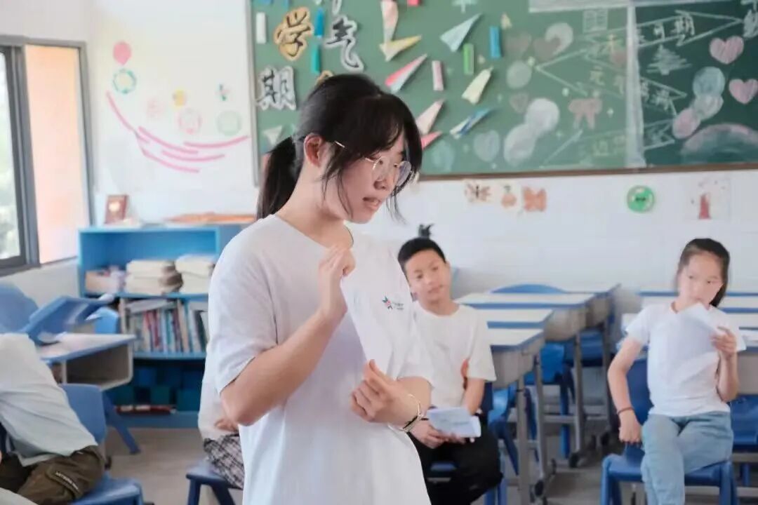 “大学生放假第一站不是回家?!”🤔“当然,假期标配……”🥳-图片5